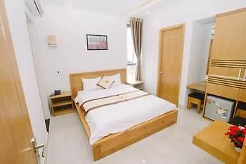 Tan Hoang Long Hotel Da Nang